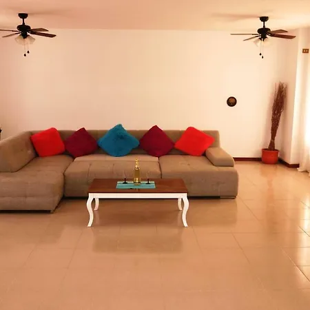 Large On Golf Course Apartament *