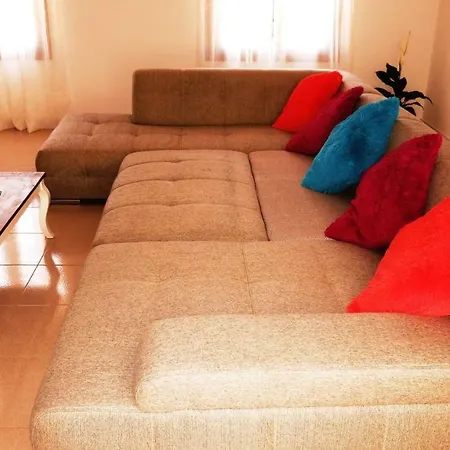 Large On Golf Course Apartament *